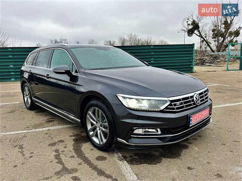 Универсал Volkswagen Passat 2017 в Киеве