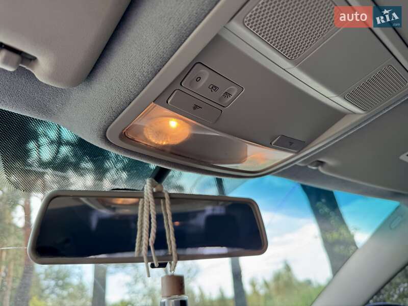 Седан Volkswagen Passat 2014 в Києві