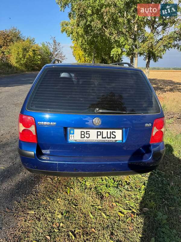 Универсал Volkswagen Passat 2003 в Киеве