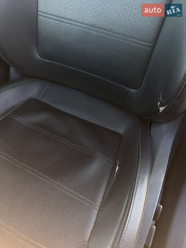 Седан Volkswagen Passat 2013 в Киеве фото 6 Седан Volkswagen Passat 2013 в Киеве
