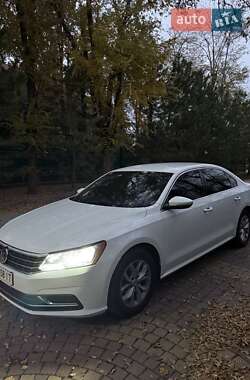 Седан Volkswagen Passat 2017 в Запорожье