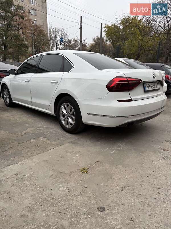 Седан Volkswagen Passat 2017 в Запорожье