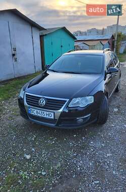 Універсал Volkswagen Passat 2007 в Дрогобичі