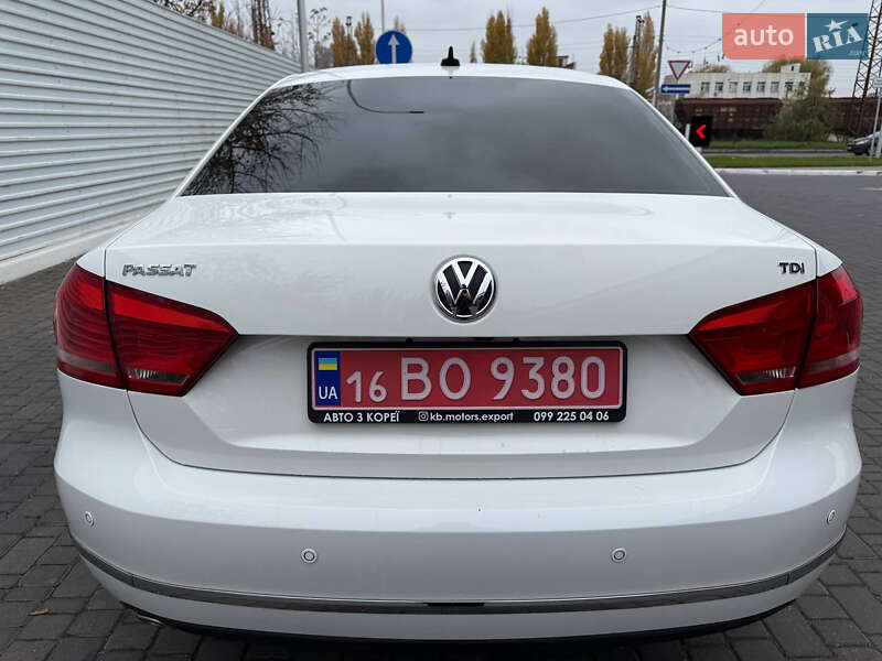 Седан Volkswagen Passat 2014 в Одессе