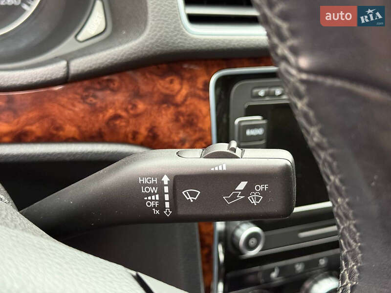 Седан Volkswagen Passat 2014 в Одессе