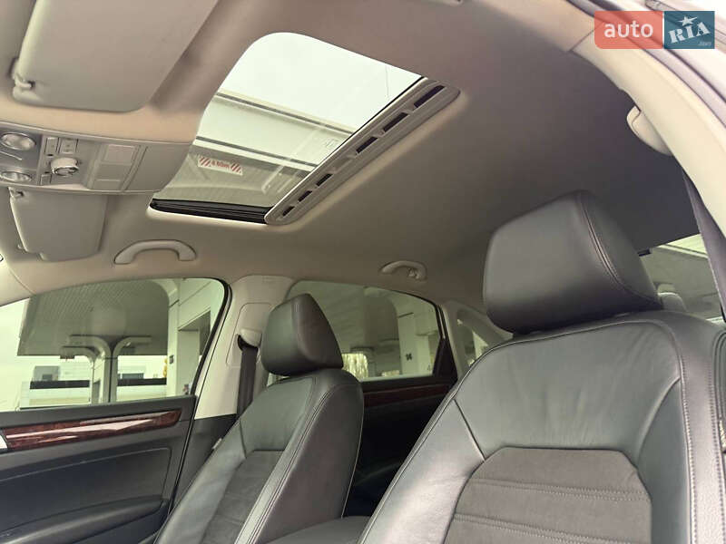 Седан Volkswagen Passat 2014 в Одессе