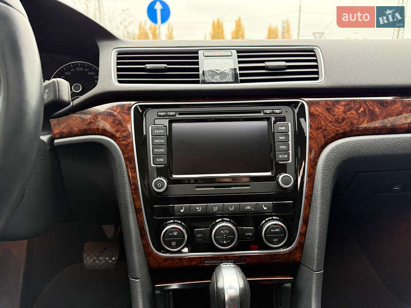 Седан Volkswagen Passat 2014 в Одессе