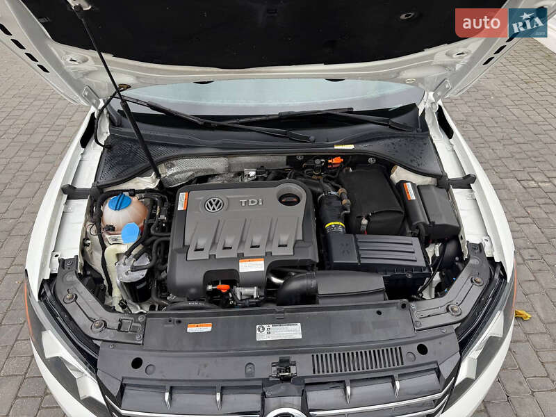 Седан Volkswagen Passat 2014 в Одессе