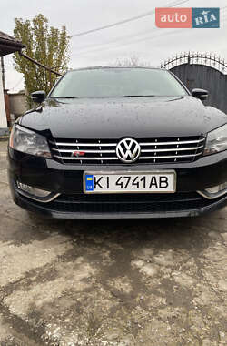 Седан Volkswagen Passat 2013 в Умани