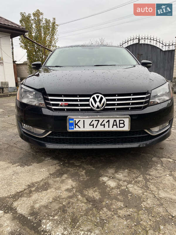 Седан Volkswagen Passat 2013 в Умані
