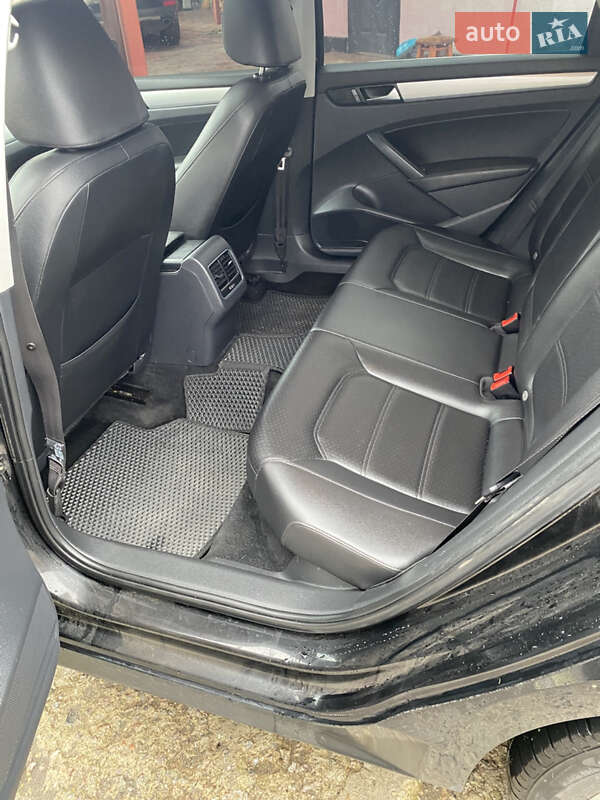 Седан Volkswagen Passat 2013 в Умани