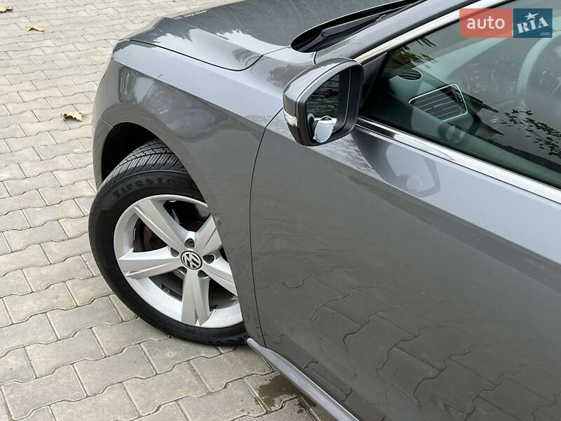 Седан Volkswagen Passat 2013 в Одессе