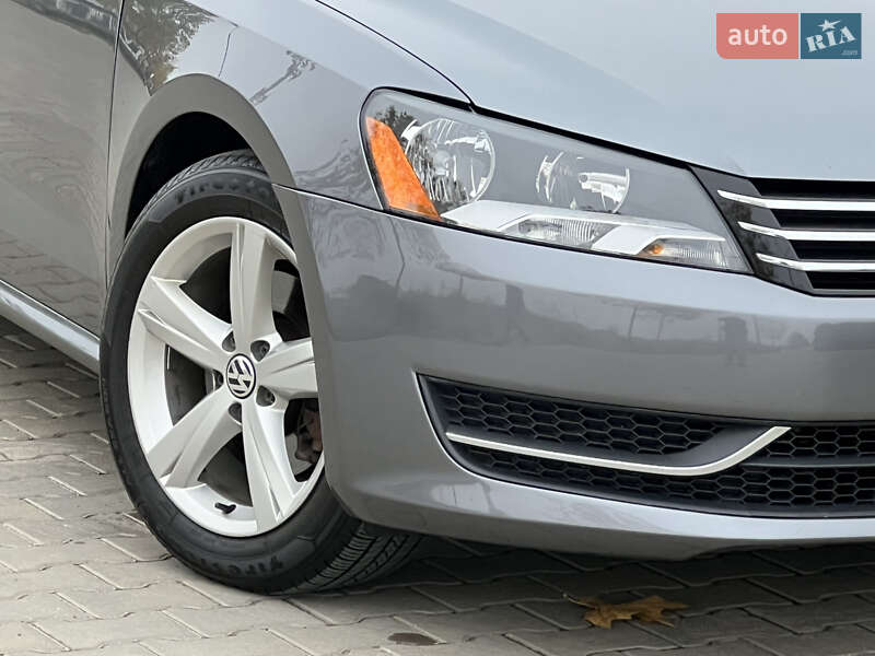 Седан Volkswagen Passat 2013 в Одессе
