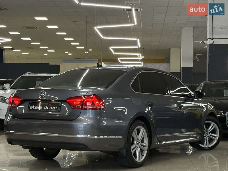 Седан Volkswagen Passat 2013 в Николаеве