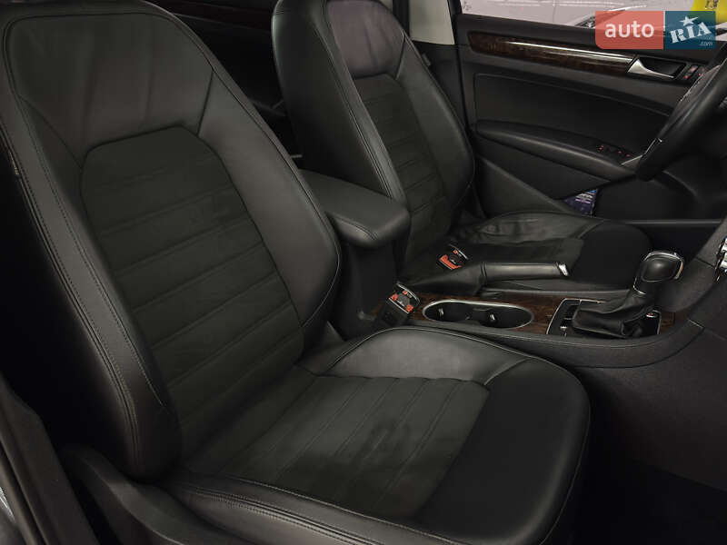 Седан Volkswagen Passat 2013 в Николаеве