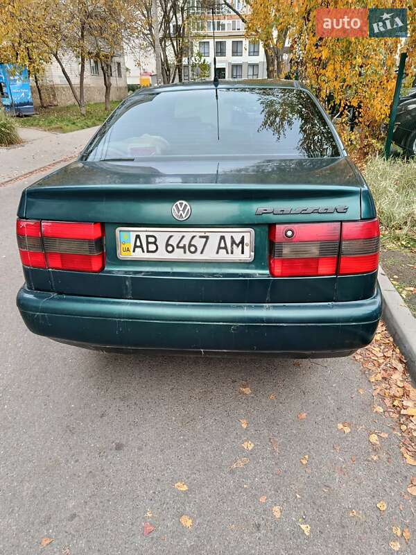 Седан Volkswagen Passat 1995 в Шаргороде