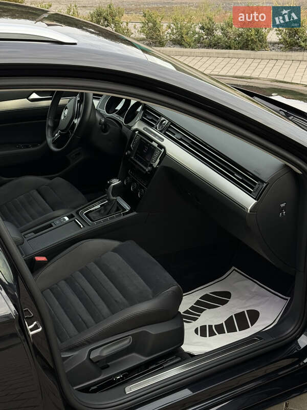 Универсал Volkswagen Passat 2016 в Житомире