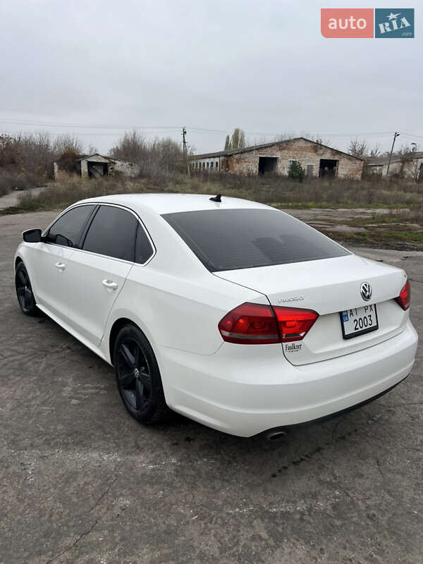Седан Volkswagen Passat 2012 в Тетієві