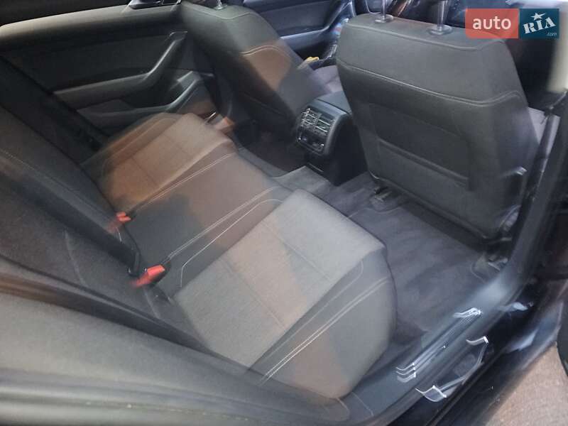 Седан Volkswagen Passat 2016 в Броварах фото 13 Седан Volkswagen Passat 2016 в Броварах