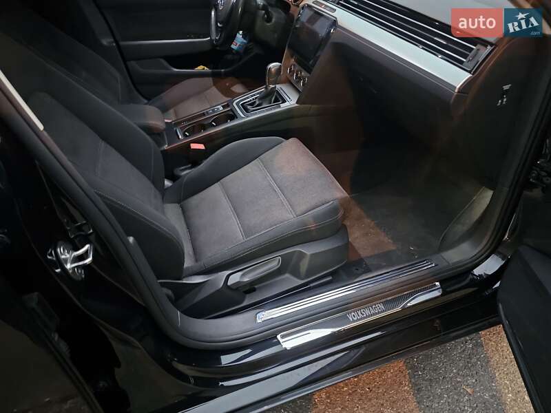 Седан Volkswagen Passat 2016 в Броварах фото 47 Седан Volkswagen Passat 2016 в Броварах