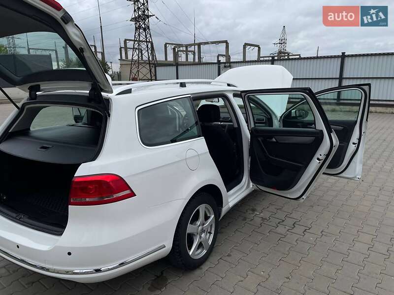 Универсал Volkswagen Passat 2011 в Луцке фото 20 Универсал Volkswagen Passat 2011 в Луцке