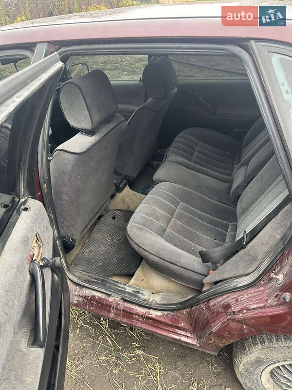 Седан Volkswagen Passat 1991 в Львове