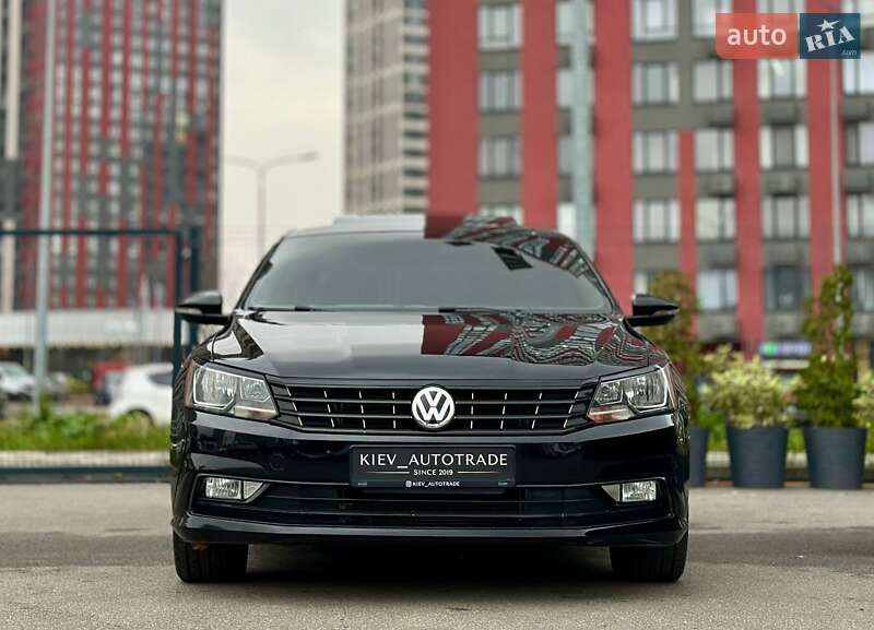 Седан Volkswagen Passat 2015 в Киеве