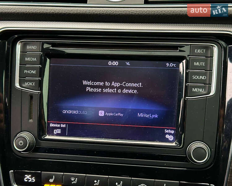 Седан Volkswagen Passat 2015 в Киеве