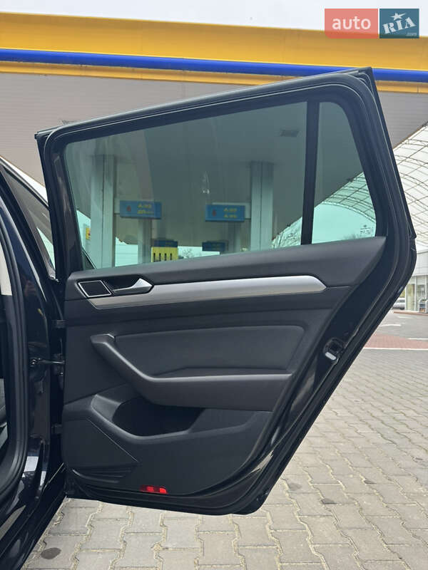 Универсал Volkswagen Passat 2015 в Одессе фото 15 Универсал Volkswagen Passat 2015 в Одессе