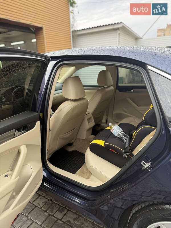 Седан Volkswagen Passat 2015 в Одесі фото 50 Седан Volkswagen Passat 2015 в Одесі
