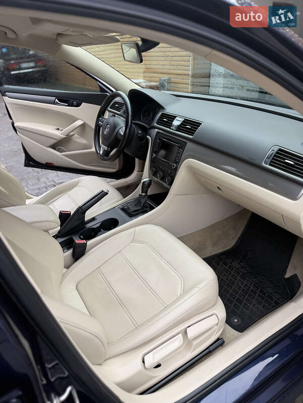 Седан Volkswagen Passat 2015 в Одесі фото 60 Седан Volkswagen Passat 2015 в Одесі