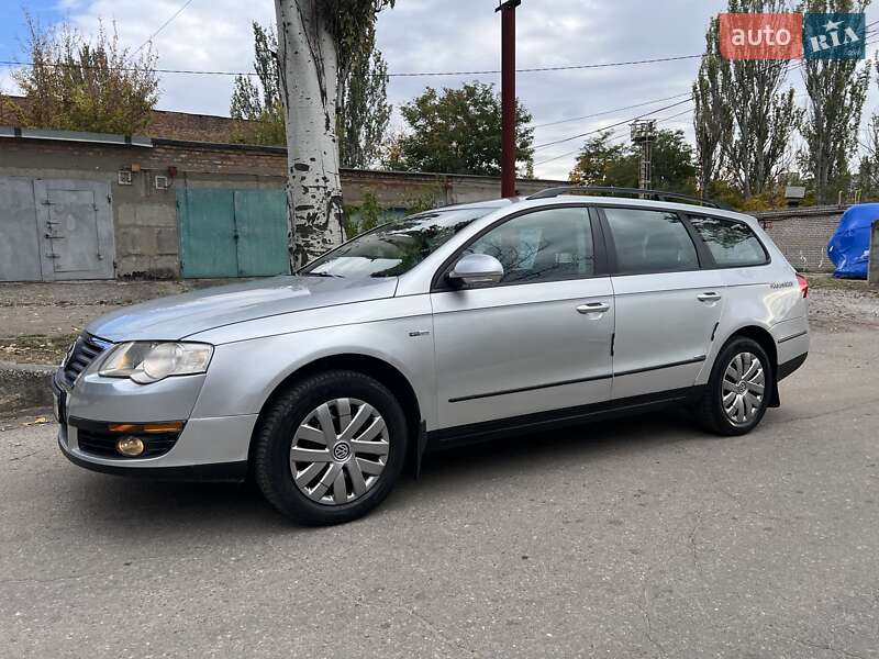 Универсал Volkswagen Passat 2006 в Запорожье