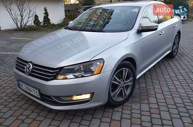 Седан Volkswagen Passat 2012 в Львове