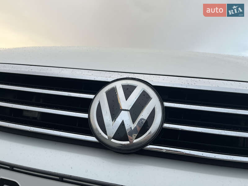 Универсал Volkswagen Passat 2018 в Львове