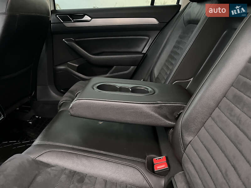 Универсал Volkswagen Passat 2018 в Львове