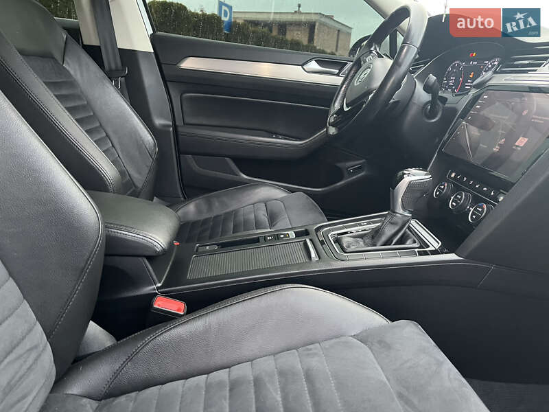Универсал Volkswagen Passat 2018 в Львове