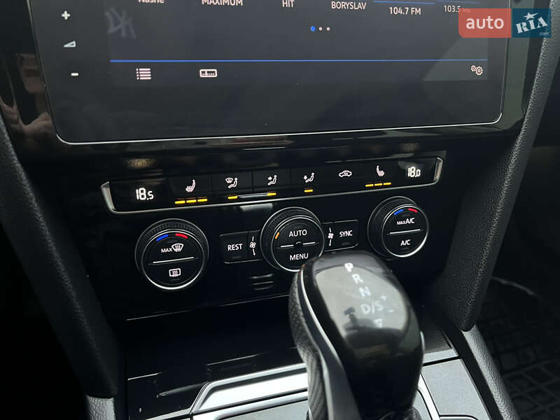 Универсал Volkswagen Passat 2018 в Львове