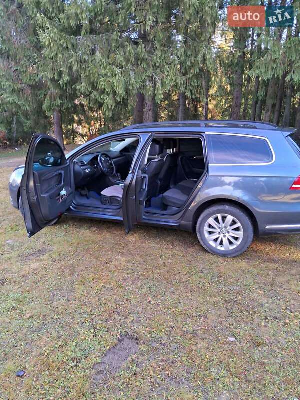 Універсал Volkswagen Passat 2011 в Івано-Франківську фото 4 Універсал Volkswagen Passat 2011 в Івано-Франківську