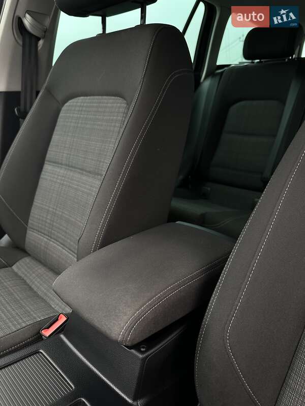 Универсал Volkswagen Passat 2021 в Белогородке