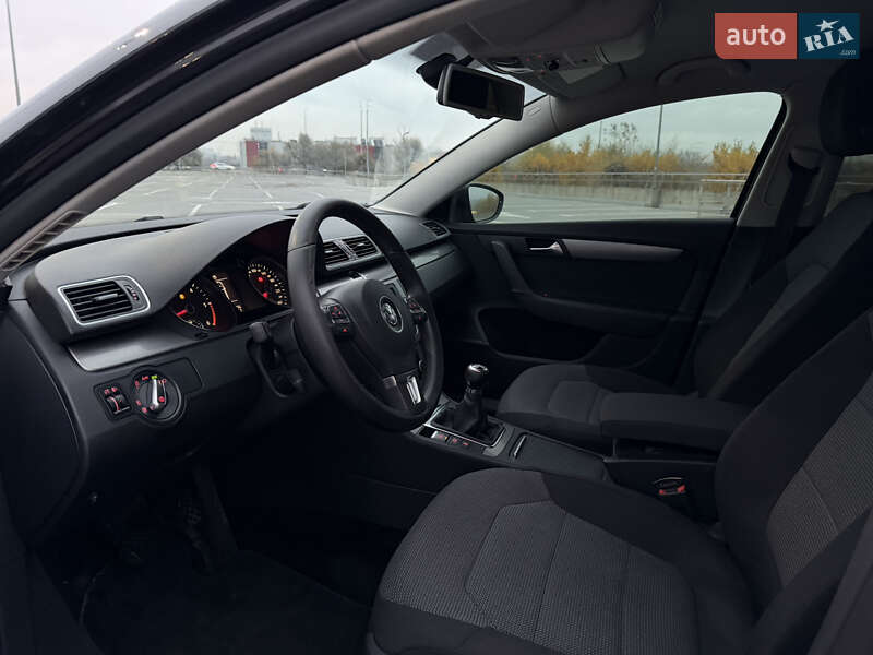 Универсал Volkswagen Passat 2011 в Малине фото 15 Универсал Volkswagen Passat 2011 в Малине
