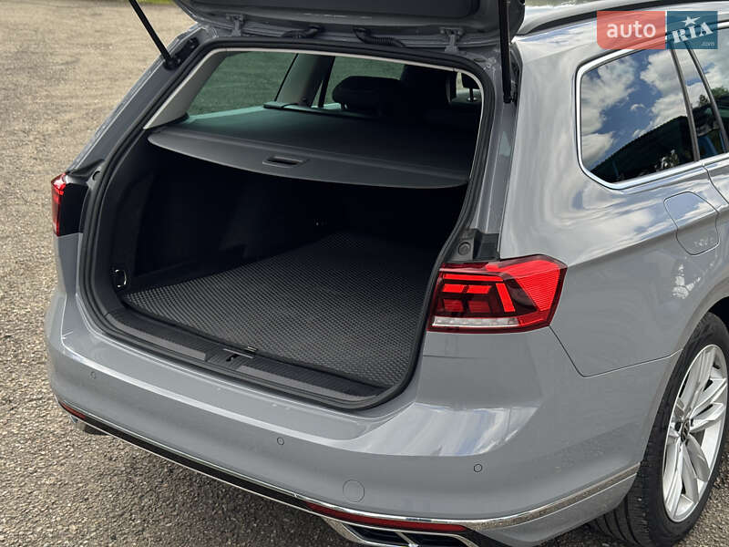 Универсал Volkswagen Passat 2023 в Долине фото 17 Универсал Volkswagen Passat 2023 в Долине