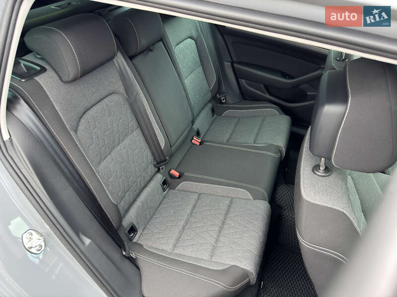 Универсал Volkswagen Passat 2023 в Долине фото 19 Универсал Volkswagen Passat 2023 в Долине