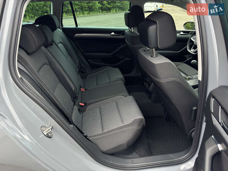 Универсал Volkswagen Passat 2023 в Долине фото 26 Универсал Volkswagen Passat 2023 в Долине