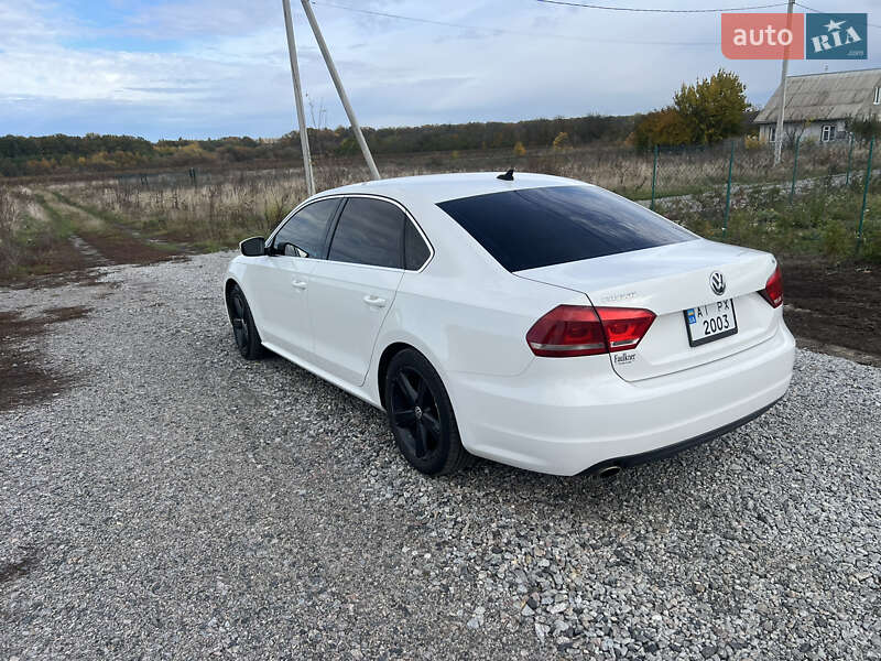 Седан Volkswagen Passat 2012 в Тетієві