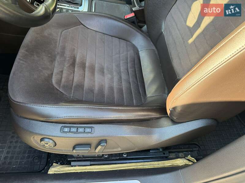 Седан Volkswagen Passat 2014 в Одессе фото 5 Седан Volkswagen Passat 2014 в Одессе