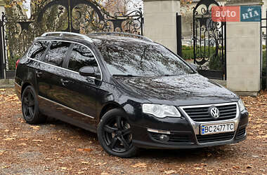Универсал Volkswagen Passat 2010 в Стрые
