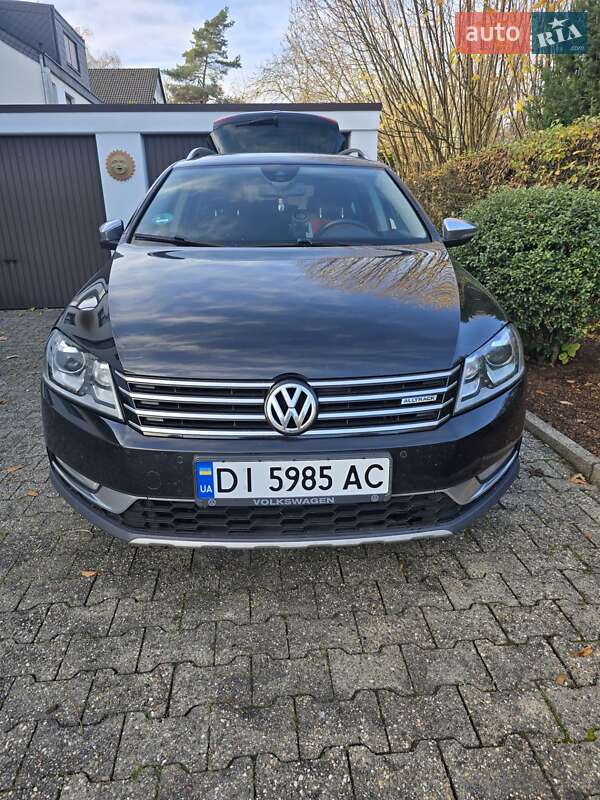 Універсал Volkswagen Passat 2014 в Запоріжжі