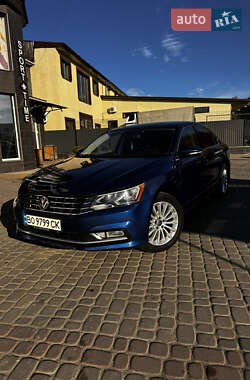 Седан Volkswagen Passat 2016 в Волочиске