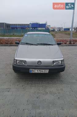 Седан Volkswagen Passat 1992 в Стрые