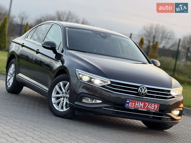 Volkswagen Passat 2022